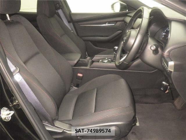 Mazda MAZDA3 2023-04 8218881-3