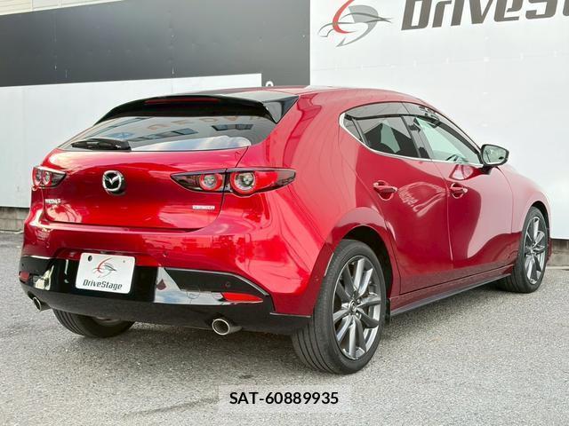Mazda MAZDA3 2019-07 8223101-1