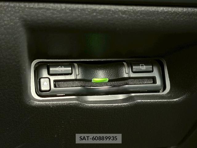 Mazda MAZDA3 2019-07 8223101-18