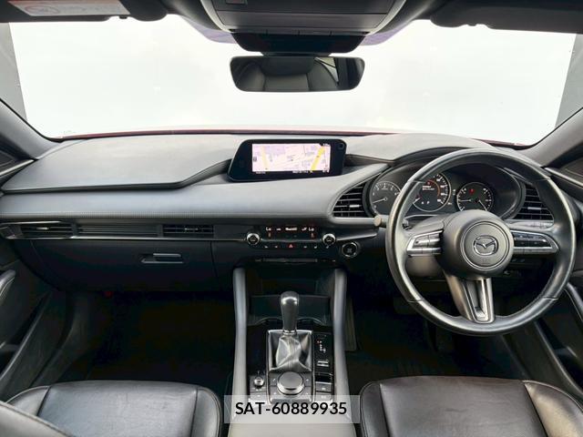 Mazda MAZDA3 2019-07 8223101-2