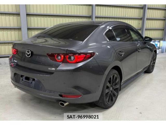 Mazda MAZDA3 2022-11 8217491-1