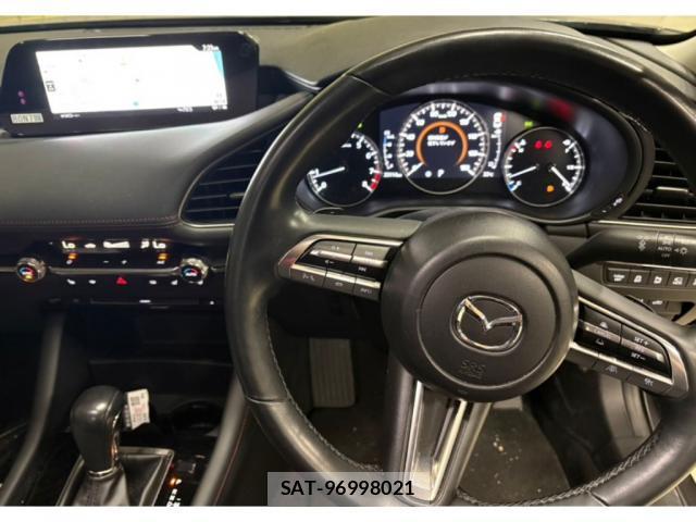 Mazda MAZDA3 2022-11 8217491-2