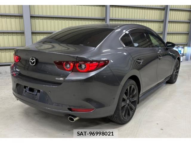 Mazda MAZDA3 2022-11 8217491-4