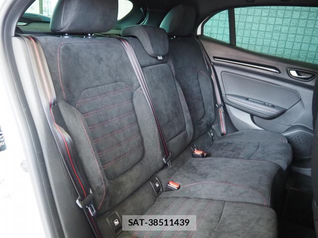 Renault MEGANE 2022-03 8218353-6