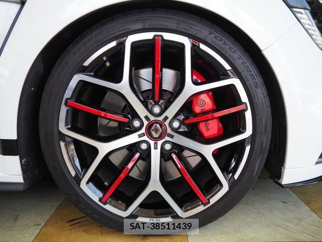 Renault MEGANE 2022-03 8218353-8