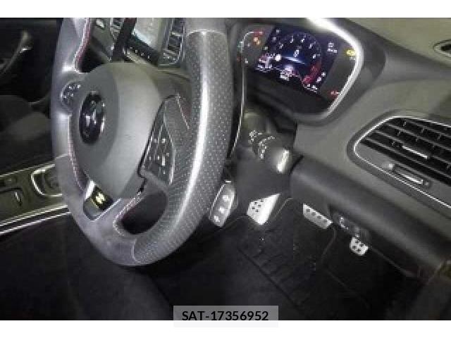 Renault MEGANE 2021-07 8218837-2