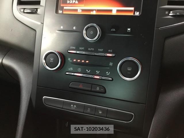Renault MEGANE 2021-05 8224022-14