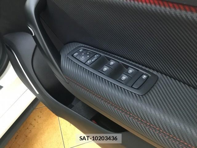 Renault MEGANE 2021-05 8224022-17
