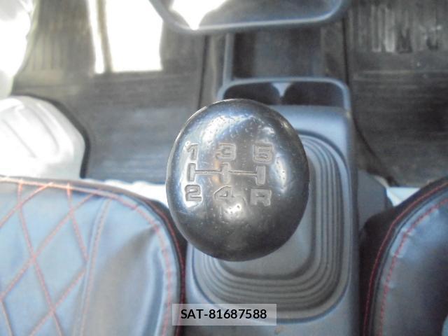 Mitsubishi MINICAB TRUCK 2019-07 8217091-14