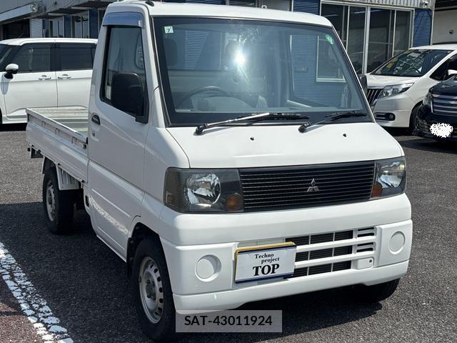 Mitsubishi MINICAB TRUCK 2006-02 8218376-11