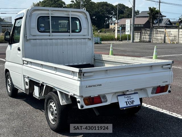 Mitsubishi MINICAB TRUCK 2006-02 8218376-14