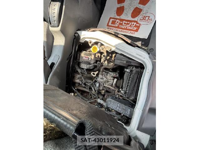 Mitsubishi MINICAB TRUCK 2006-02 8218376-7