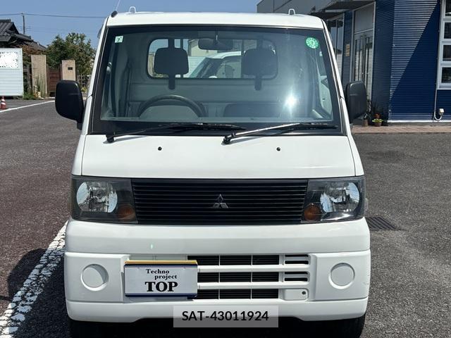Mitsubishi MINICAB TRUCK 2006-02 8218376-9