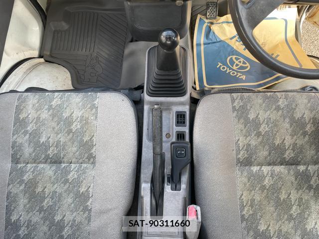 Mitsubishi MINICAB TRUCK 1995 8221528-13
