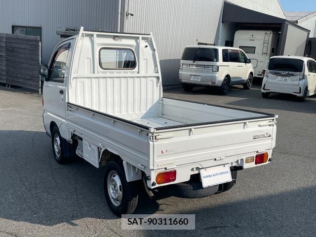 Mitsubishi MINICAB TRUCK 1995 8221528-6