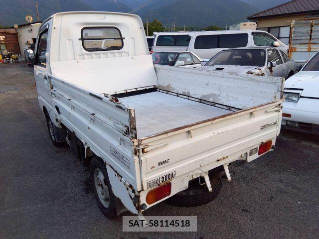 Mitsubishi MINICAB TRUCK 1992 8223067-1
