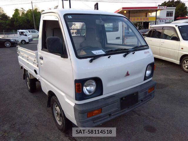 Mitsubishi MINICAB TRUCK 1992 8223067-3