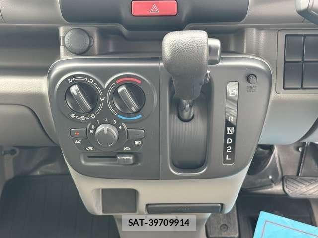 Mitsubishi MINICAB VAN 2025-03 8218192-17