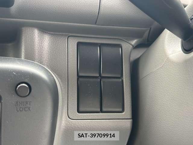 Mitsubishi MINICAB VAN 2025-03 8218192-6