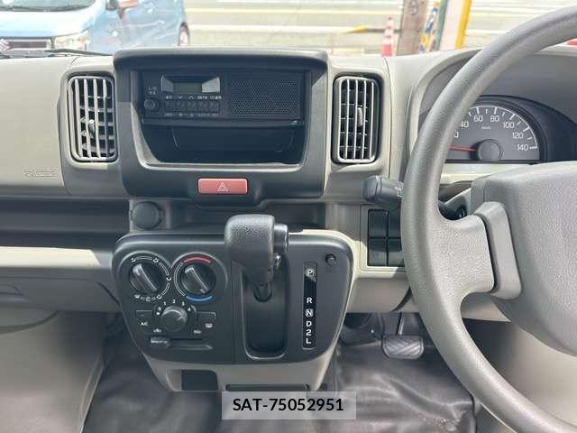 Mitsubishi MINICAB VAN 2026-03 8218269-3