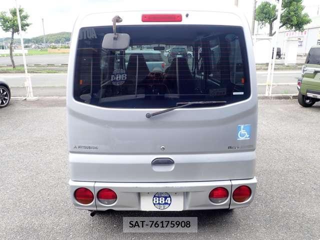 Mitsubishi MINICAB VAN 2004-12 8221465-1