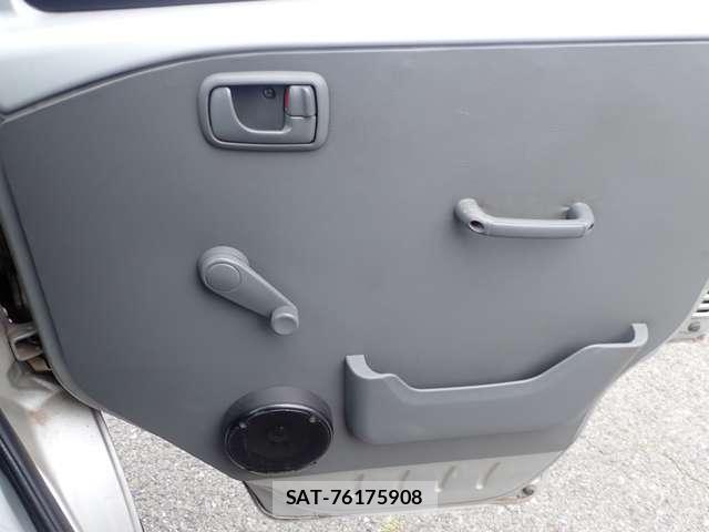 Mitsubishi MINICAB VAN 2004-12 8221465-13