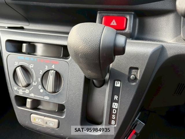 Daihatsu MIRA 2017-06 8223103-13