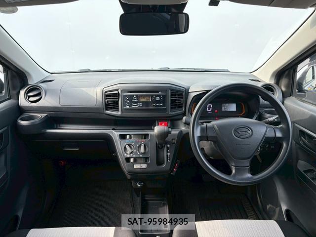 Daihatsu MIRA 2017-06 8223103-2