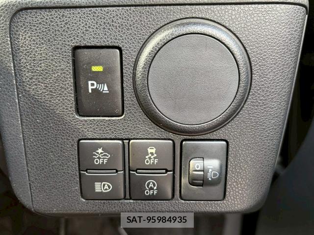 Daihatsu MIRA 2017-06 8223103-5
