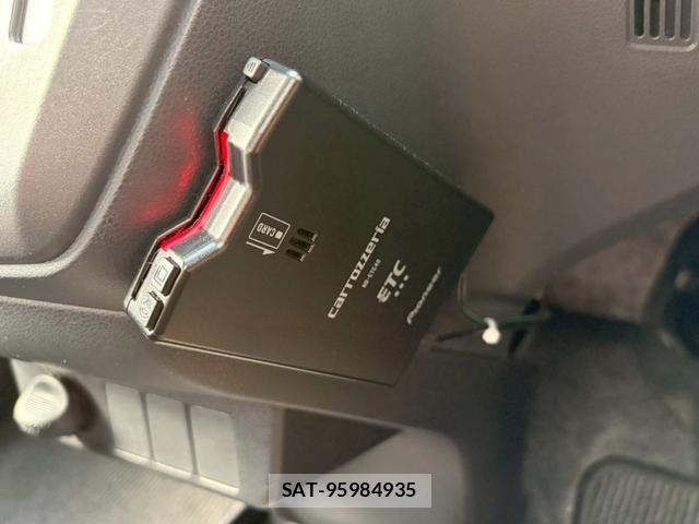 Daihatsu MIRA 2017-06 8223103-9