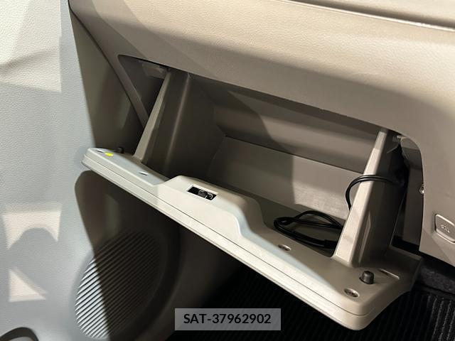 Daihatsu MIRA 2015-06 8224048-9