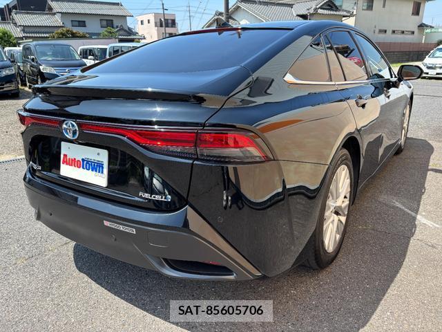 Toyota Mirai 2021-01 8216338-2