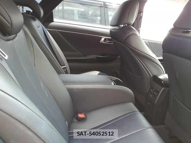 Toyota Mirai 2019-06 8224438-5
