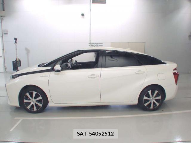 Toyota Mirai 2019-06 8224438-7