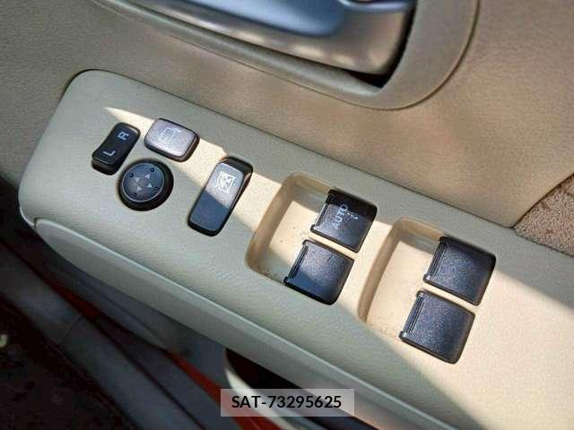 Nissan MOCO 2009-10 8216855-12