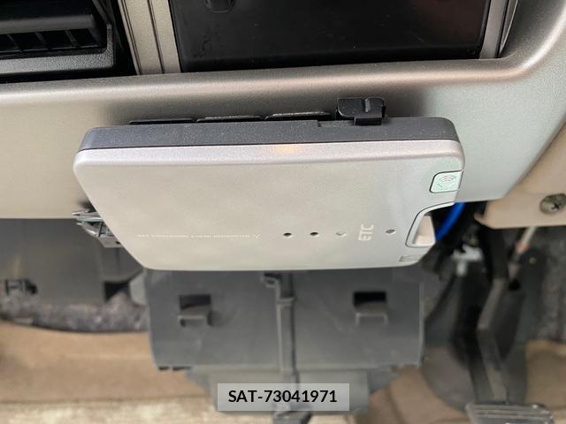 Nissan MOCO 2005-04 8218183-17