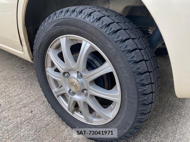 Nissan MOCO 2005-04 8218183-6