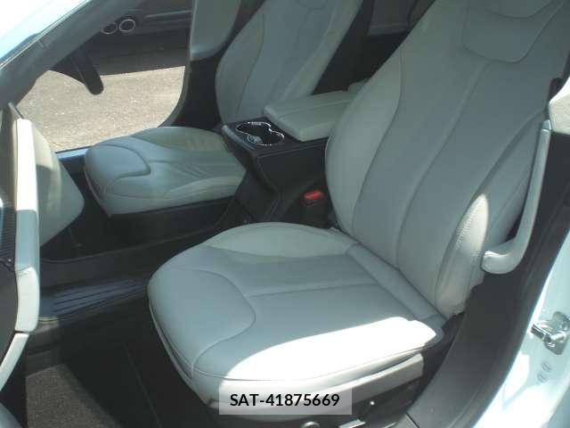 Tesla MODEL S 2014-12 8217114-16