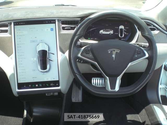 Tesla MODEL S 2014-12 8217114-6