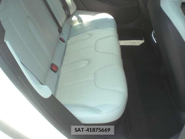 Tesla MODEL S 2014-12 8217114-8