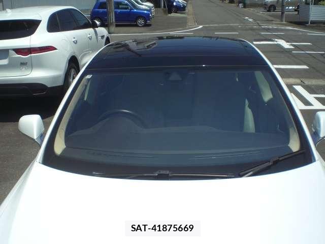 Tesla MODEL S 2014-12 8217114-9