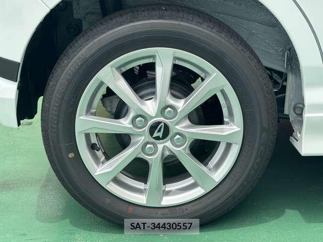 Daihatsu MOVE 2025-11 8218243-8