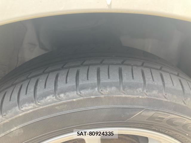 Daihatsu MOVE 2013-11 8218440-5