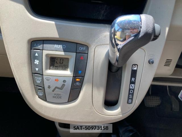 Daihatsu MOVE 2014-01 8219819-15