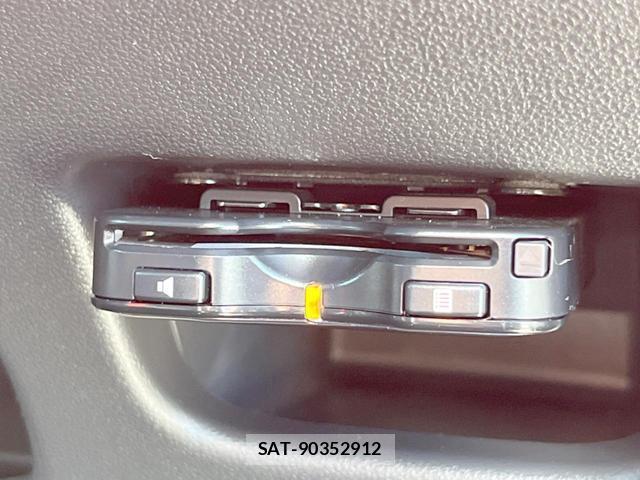 Daihatsu MOVE 2017-06 8221155-6
