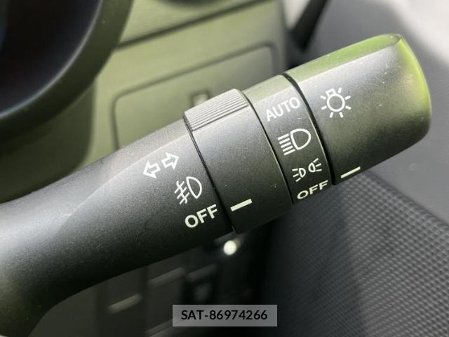 Daihatsu MOVE 2013-02 8225279-10