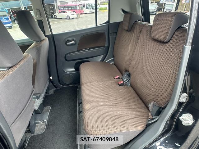 Suzuki MR WAGON 2012-06 8217320-6