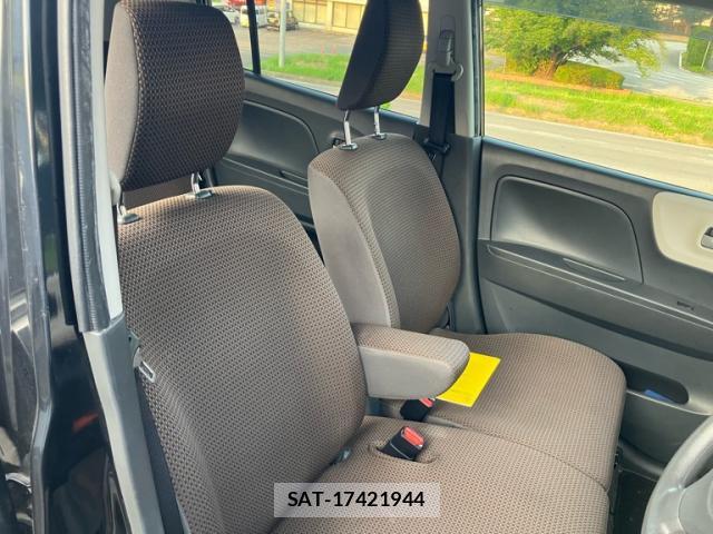 Suzuki MR WAGON 2015-08 8220896-9