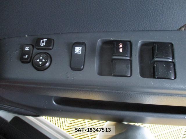 Suzuki MR WAGON 2011-07 8224283-9