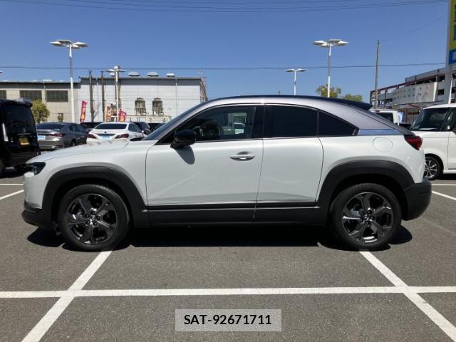 Mazda MX-30 2020-11 8217258-1